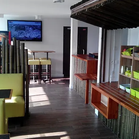 Hotel Merogis *