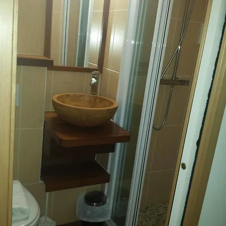 Merogis Hotel