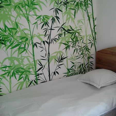 Hotel Merogis *